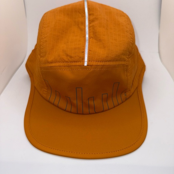 Lululemon Insulated Drawcord Hiking Cap Hat in Orange S / M - Picture 2 of 7